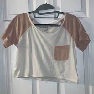 Short sleeve crop top